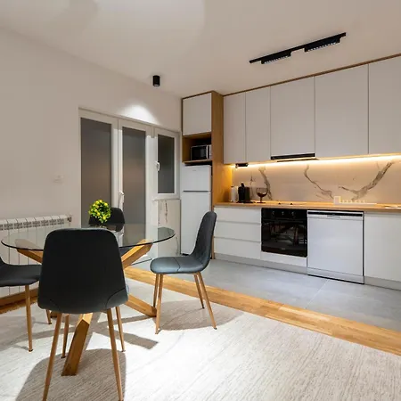 Urban Square Apartment