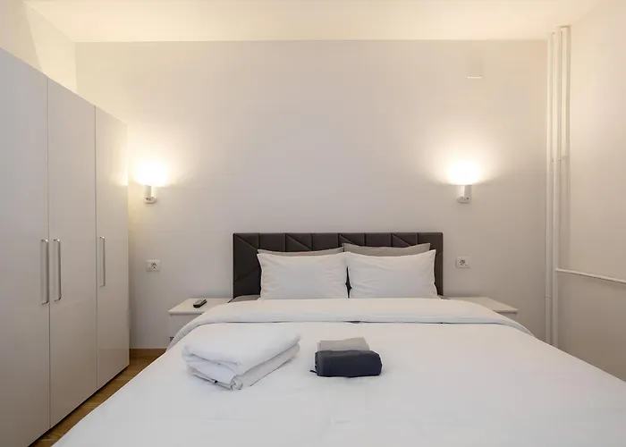 Urban Square Apartment